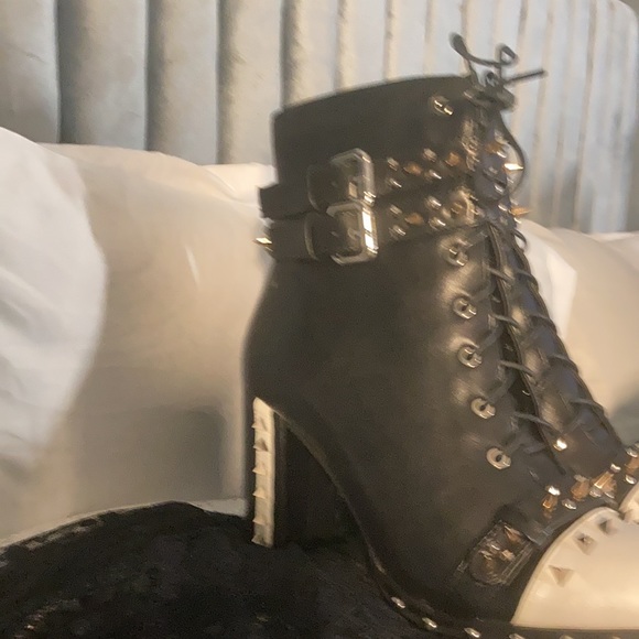 Boots - Picture 2 of 2